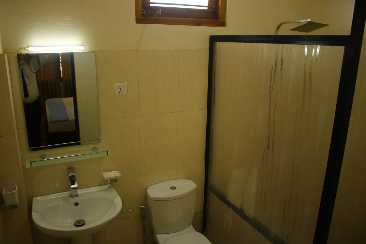 Under Water Safaris And Resort Uppuveli Εξωτερικό φωτογραφία